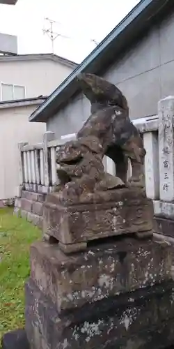 諏訪神社の狛犬