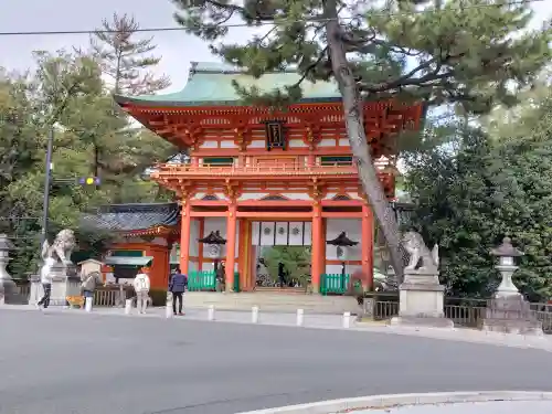 今宮神社の{uncategorized: "未分類", other: "その他", undefined: "問題あり", building: "その他建物", grave: "お墓", sacred_gate: "鳥居", guardian: "狛犬", statue: "像", buddha: "仏像", history: "歴史", nature: "自然", garden: "庭園", animal: "動物", pagoda: "塔", temizu: "手水舎", mountain_gate: "山門・神門", sanctuary: "本殿・本堂", subordinate: "末社・摂社", art: "芸術", scenery: "景色", jizo: "地蔵", ema: "絵馬", goshuin: "御朱印", omikuji: "おみくじ", items: "授与品その他", amulet: "お守り", goshuincho: "御朱印帳", eats: "食事", festival: "お祭り", votive_dance: "神楽", shichigosan: "七五三参", wedding: "結婚式", experience: "体験その他", initially: "初詣", around: "周辺", anti_infection: "感染症対策"}