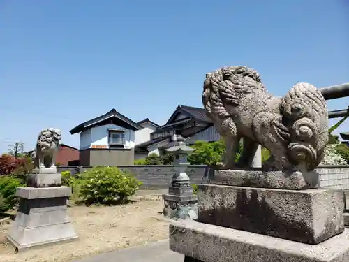 神明社の狛犬