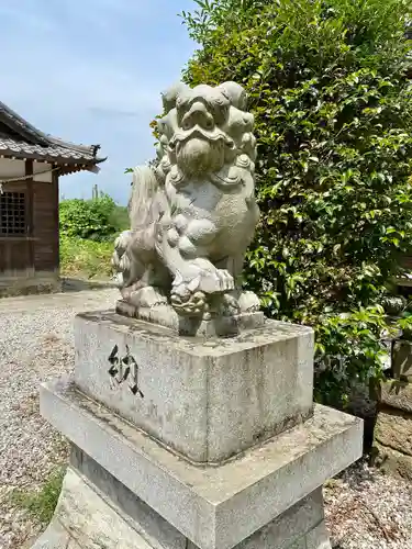 網戸神社の狛犬