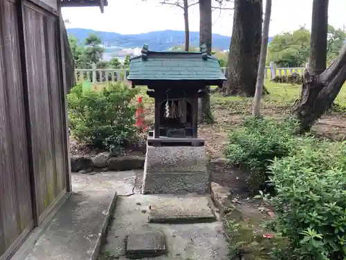 新屋坐天照御魂神社の末社・摂社