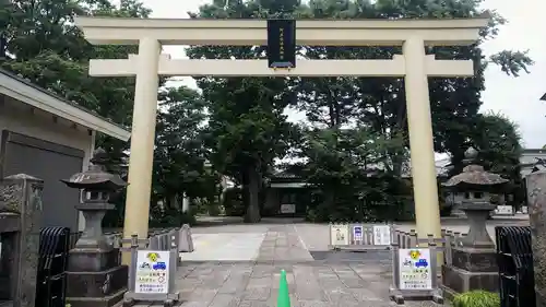 阿豆佐味天神社 立川水天宮の鳥居