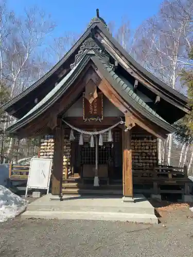 平岸天満宮・太平山三吉神社の{uncategorized: "未分類", other: "その他", undefined: "問題あり", building: "その他建物", grave: "お墓", sacred_gate: "鳥居", guardian: "狛犬", statue: "像", buddha: "仏像", history: "歴史", nature: "自然", garden: "庭園", animal: "動物", pagoda: "塔", temizu: "手水舎", mountain_gate: "山門・神門", sanctuary: "本殿・本堂", subordinate: "末社・摂社", art: "芸術", scenery: "景色", jizo: "地蔵", ema: "絵馬", goshuin: "御朱印", omikuji: "おみくじ", items: "授与品その他", amulet: "お守り", goshuincho: "御朱印帳", eats: "食事", festival: "お祭り", votive_dance: "神楽", shichigosan: "七五三参", wedding: "結婚式", experience: "体験その他", initially: "初詣", around: "周辺", anti_infection: "感染症対策"}