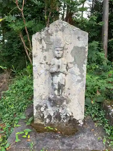 山神社の仏像