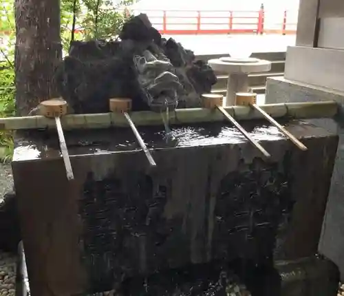 多摩川浅間神社の手水舎