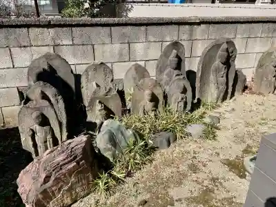 青巒寺の{uncategorized: "未分類", other: "その他", undefined: "問題あり", building: "その他建物", grave: "お墓", sacred_gate: "鳥居", guardian: "狛犬", statue: "像", buddha: "仏像", history: "歴史", nature: "自然", garden: "庭園", animal: "動物", pagoda: "塔", temizu: "手水舎", mountain_gate: "山門・神門", sanctuary: "本殿・本堂", subordinate: "末社・摂社", art: "芸術", scenery: "景色", jizo: "地蔵", ema: "絵馬", goshuin: "御朱印", omikuji: "おみくじ", items: "授与品その他", amulet: "お守り", goshuincho: "御朱印帳", eats: "食事", festival: "お祭り", votive_dance: "神楽", shichigosan: "七五三参", wedding: "結婚式", experience: "体験その他", initially: "初詣", around: "周辺", anti_infection: "感染症対策"}