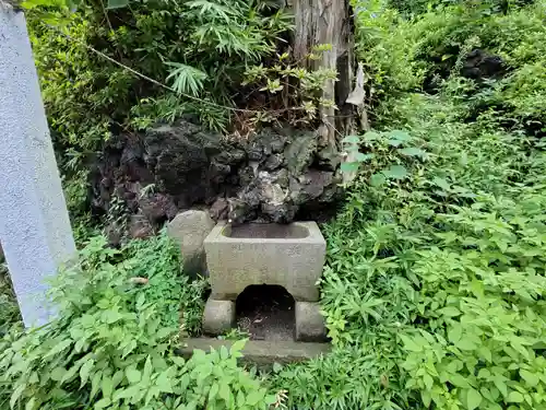 東山稲荷神社の手水舎