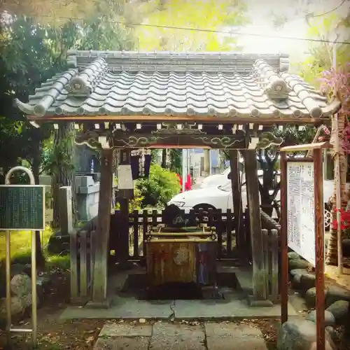 諏訪神社の手水舎