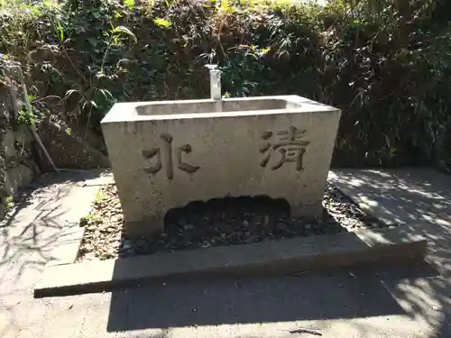 三所社の手水舎