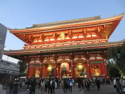 浅草寺の山門・神門