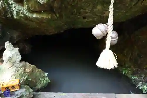 窟神社(栃木県)