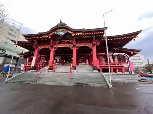 成田山札幌別院新栄寺の本殿・本堂