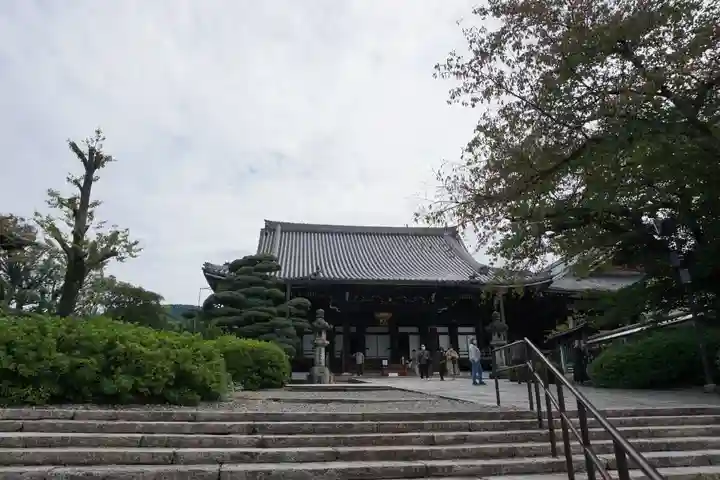 大谷本廟の本殿・本堂