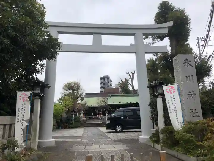 新宿下落合氷川神社の鳥居