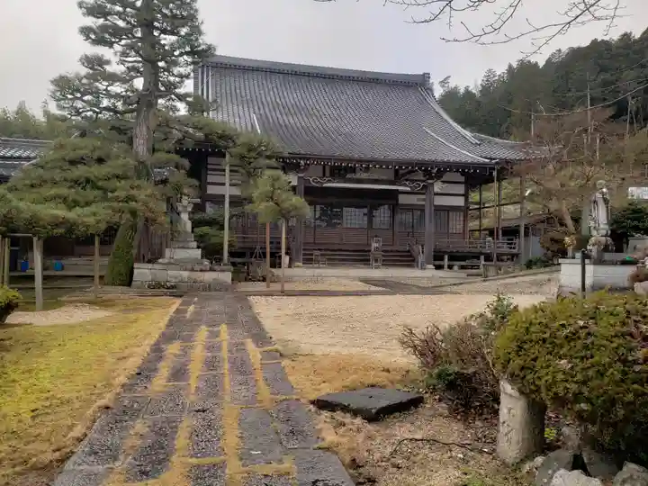 玉泉寺の本殿・本堂