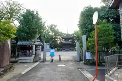 知立神社の山門