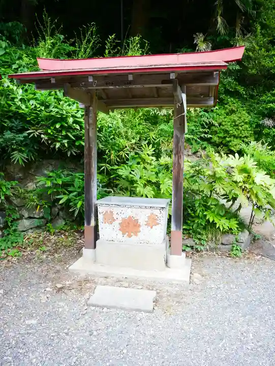 今熊神社の手水舎