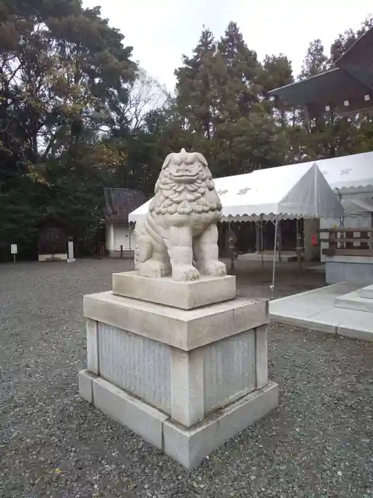 皇大神宮(烏森神社)の狛犬