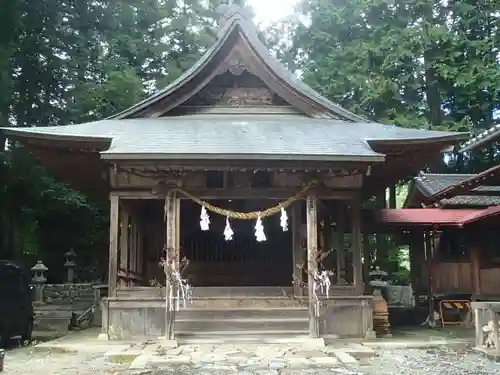 七久里神社の本殿