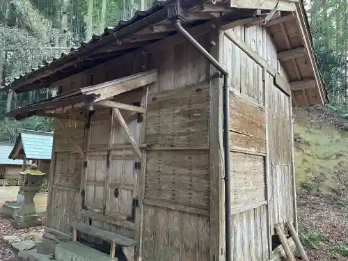田面神社の{uncategorized: "未分類", other: "その他", undefined: "問題あり", building: "その他建物", grave: "お墓", sacred_gate: "鳥居", guardian: "狛犬", statue: "像", buddha: "仏像", history: "歴史", nature: "自然", garden: "庭園", animal: "動物", pagoda: "塔", temizu: "手水舎", mountain_gate: "山門・神門", sanctuary: "本殿・本堂", subordinate: "末社・摂社", art: "芸術", scenery: "景色", jizo: "地蔵", ema: "絵馬", goshuin: "御朱印", omikuji: "おみくじ", items: "授与品その他", amulet: "お守り", goshuincho: "御朱印帳", eats: "食事", festival: "お祭り", votive_dance: "神楽", shichigosan: "七五三参", wedding: "結婚式", experience: "体験その他", initially: "初詣", around: "周辺", anti_infection: "感染症対策"}