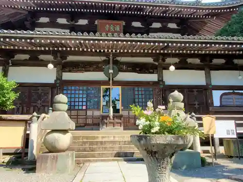 温泉寺の本殿・本堂