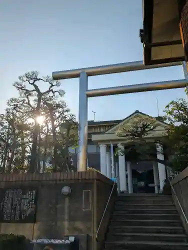 飛行神社の{uncategorized: "未分類", other: "その他", undefined: "問題あり", building: "その他建物", grave: "お墓", sacred_gate: "鳥居", guardian: "狛犬", statue: "像", buddha: "仏像", history: "歴史", nature: "自然", garden: "庭園", animal: "動物", pagoda: "塔", temizu: "手水舎", mountain_gate: "山門・神門", sanctuary: "本殿・本堂", subordinate: "末社・摂社", art: "芸術", scenery: "景色", jizo: "地蔵", ema: "絵馬", goshuin: "御朱印", omikuji: "おみくじ", items: "授与品その他", amulet: "お守り", goshuincho: "御朱印帳", eats: "食事", festival: "お祭り", votive_dance: "神楽", shichigosan: "七五三参", wedding: "結婚式", experience: "体験その他", initially: "初詣", around: "周辺", anti_infection: "感染症対策"}