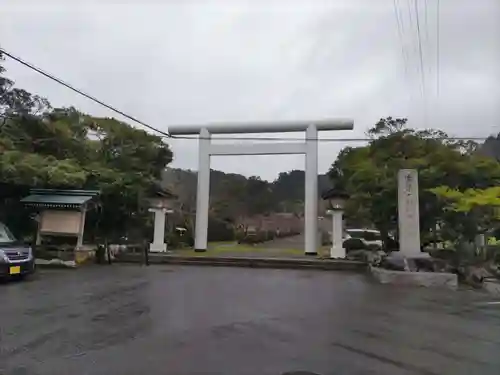 安房神社の鳥居