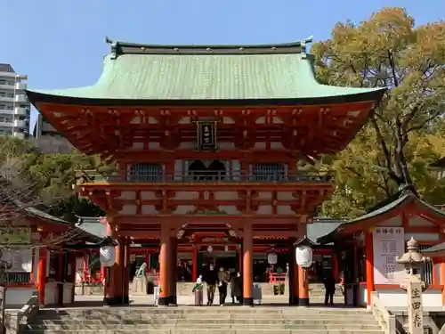 生田神社の山門