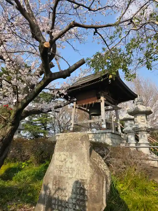 大聖寺の{uncategorized: "未分類", other: "その他", undefined: "問題あり", building: "その他建物", grave: "お墓", sacred_gate: "鳥居", guardian: "狛犬", statue: "像", buddha: "仏像", history: "歴史", nature: "自然", garden: "庭園", animal: "動物", pagoda: "塔", temizu: "手水舎", mountain_gate: "山門・神門", sanctuary: "本殿・本堂", subordinate: "末社・摂社", art: "芸術", scenery: "景色", jizo: "地蔵", ema: "絵馬", goshuin: "御朱印", omikuji: "おみくじ", items: "授与品その他", amulet: "お守り", goshuincho: "御朱印帳", eats: "食事", festival: "お祭り", votive_dance: "神楽", shichigosan: "七五三参", wedding: "結婚式", experience: "体験その他", initially: "初詣", around: "周辺", anti_infection: "感染症対策"}