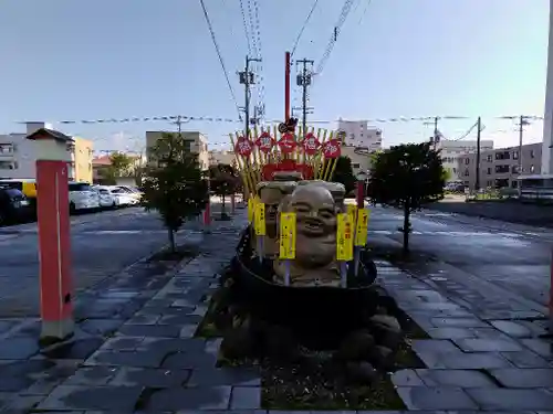 旭川銀座弁天神社の像