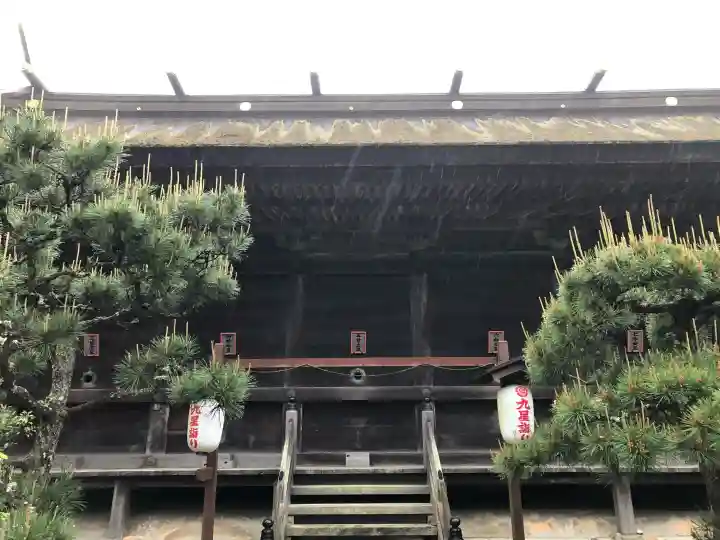 廣峯神社の{uncategorized: "未分類", other: "その他", undefined: "問題あり", building: "その他建物", grave: "お墓", sacred_gate: "鳥居", guardian: "狛犬", statue: "像", buddha: "仏像", history: "歴史", nature: "自然", garden: "庭園", animal: "動物", pagoda: "塔", temizu: "手水舎", mountain_gate: "山門・神門", sanctuary: "本殿・本堂", subordinate: "末社・摂社", art: "芸術", scenery: "景色", jizo: "地蔵", ema: "絵馬", goshuin: "御朱印", omikuji: "おみくじ", items: "授与品その他", amulet: "お守り", goshuincho: "御朱印帳", eats: "食事", festival: "お祭り", votive_dance: "神楽", shichigosan: "七五三参", wedding: "結婚式", experience: "体験その他", initially: "初詣", around: "周辺", anti_infection: "感染症対策"}