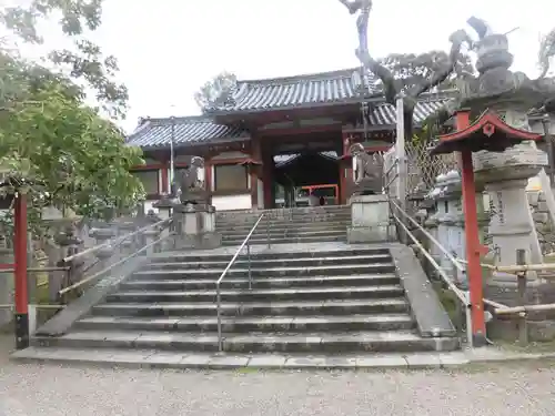 氷室神社の山門