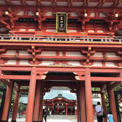 生田神社の山門