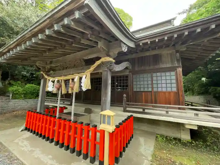 鹿嶋神社の{uncategorized: "未分類", other: "その他", undefined: "問題あり", building: "その他建物", grave: "お墓", sacred_gate: "鳥居", guardian: "狛犬", statue: "像", buddha: "仏像", history: "歴史", nature: "自然", garden: "庭園", animal: "動物", pagoda: "塔", temizu: "手水舎", mountain_gate: "山門・神門", sanctuary: "本殿・本堂", subordinate: "末社・摂社", art: "芸術", scenery: "景色", jizo: "地蔵", ema: "絵馬", goshuin: "御朱印", omikuji: "おみくじ", items: "授与品その他", amulet: "お守り", goshuincho: "御朱印帳", eats: "食事", festival: "お祭り", votive_dance: "神楽", shichigosan: "七五三参", wedding: "結婚式", experience: "体験その他", initially: "初詣", around: "周辺", anti_infection: "感染症対策"}