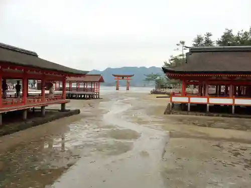 厳島神社の建物その他