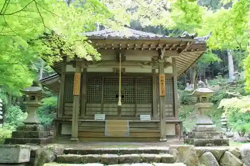 石馬寺の本殿