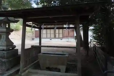 筒島神社の手水舎