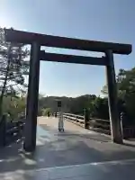 伊勢神宮内宮(皇大神宮)の{uncategorized: "未分類", other: "その他", undefined: "問題あり", building: "その他建物", grave: "お墓", sacred_gate: "鳥居", guardian: "狛犬", statue: "像", buddha: "仏像", history: "歴史", nature: "自然", garden: "庭園", animal: "動物", pagoda: "塔", temizu: "手水舎", mountain_gate: "山門・神門", sanctuary: "本殿・本堂", subordinate: "末社・摂社", art: "芸術", scenery: "景色", jizo: "地蔵", ema: "絵馬", goshuin: "御朱印", omikuji: "おみくじ", items: "授与品その他", amulet: "お守り", goshuincho: "御朱印帳", eats: "食事", festival: "お祭り", votive_dance: "神楽", shichigosan: "七五三参", wedding: "結婚式", experience: "体験その他", initially: "初詣", around: "周辺", anti_infection: "感染症対策"}