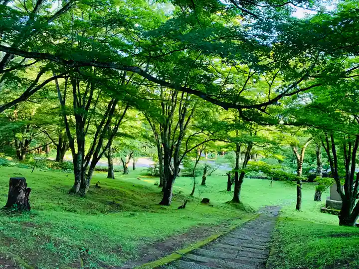 土津神社|こどもと出世の神さまの庭園