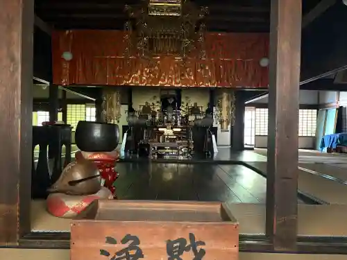 長久寺の{uncategorized: "未分類", other: "その他", undefined: "問題あり", building: "その他建物", grave: "お墓", sacred_gate: "鳥居", guardian: "狛犬", statue: "像", buddha: "仏像", history: "歴史", nature: "自然", garden: "庭園", animal: "動物", pagoda: "塔", temizu: "手水舎", mountain_gate: "山門・神門", sanctuary: "本殿・本堂", subordinate: "末社・摂社", art: "芸術", scenery: "景色", jizo: "地蔵", ema: "絵馬", goshuin: "御朱印", omikuji: "おみくじ", items: "授与品その他", amulet: "お守り", goshuincho: "御朱印帳", eats: "食事", festival: "お祭り", votive_dance: "神楽", shichigosan: "七五三参", wedding: "結婚式", experience: "体験その他", initially: "初詣", around: "周辺", anti_infection: "感染症対策"}