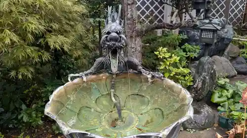 成就院の手水舎