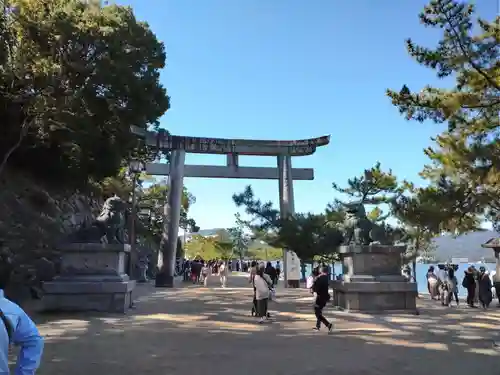 厳島神社の鳥居