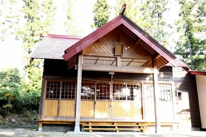 軍川稲荷神社の本殿