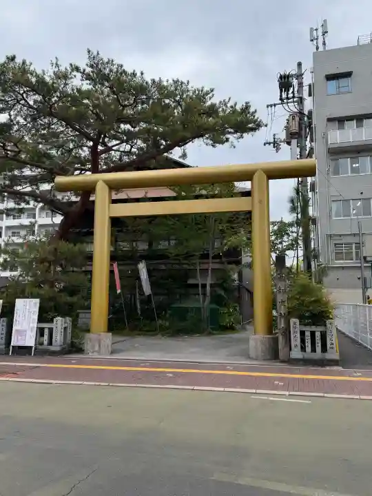 高知大神宮の{uncategorized: "未分類", other: "その他", undefined: "問題あり", building: "その他建物", grave: "お墓", sacred_gate: "鳥居", guardian: "狛犬", statue: "像", buddha: "仏像", history: "歴史", nature: "自然", garden: "庭園", animal: "動物", pagoda: "塔", temizu: "手水舎", mountain_gate: "山門・神門", sanctuary: "本殿・本堂", subordinate: "末社・摂社", art: "芸術", scenery: "景色", jizo: "地蔵", ema: "絵馬", goshuin: "御朱印", omikuji: "おみくじ", items: "授与品その他", amulet: "お守り", goshuincho: "御朱印帳", eats: "食事", festival: "お祭り", votive_dance: "神楽", shichigosan: "七五三参", wedding: "結婚式", experience: "体験その他", initially: "初詣", around: "周辺", anti_infection: "感染症対策"}