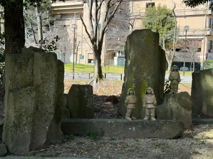 岐阜護國神社の{uncategorized: "未分類", other: "その他", undefined: "問題あり", building: "その他建物", grave: "お墓", sacred_gate: "鳥居", guardian: "狛犬", statue: "像", buddha: "仏像", history: "歴史", nature: "自然", garden: "庭園", animal: "動物", pagoda: "塔", temizu: "手水舎", mountain_gate: "山門・神門", sanctuary: "本殿・本堂", subordinate: "末社・摂社", art: "芸術", scenery: "景色", jizo: "地蔵", ema: "絵馬", goshuin: "御朱印", omikuji: "おみくじ", items: "授与品その他", amulet: "お守り", goshuincho: "御朱印帳", eats: "食事", festival: "お祭り", votive_dance: "神楽", shichigosan: "七五三参", wedding: "結婚式", experience: "体験その他", initially: "初詣", around: "周辺", anti_infection: "感染症対策"}