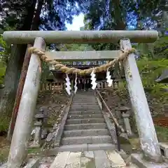 高靇神社の鳥居