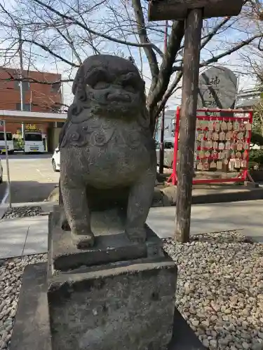 鎮守氷川神社の{uncategorized: "未分類", other: "その他", undefined: "問題あり", building: "その他建物", grave: "お墓", sacred_gate: "鳥居", guardian: "狛犬", statue: "像", buddha: "仏像", history: "歴史", nature: "自然", garden: "庭園", animal: "動物", pagoda: "塔", temizu: "手水舎", mountain_gate: "山門・神門", sanctuary: "本殿・本堂", subordinate: "末社・摂社", art: "芸術", scenery: "景色", jizo: "地蔵", ema: "絵馬", goshuin: "御朱印", omikuji: "おみくじ", items: "授与品その他", amulet: "お守り", goshuincho: "御朱印帳", eats: "食事", festival: "お祭り", votive_dance: "神楽", shichigosan: "七五三参", wedding: "結婚式", experience: "体験その他", initially: "初詣", around: "周辺", anti_infection: "感染症対策"}
