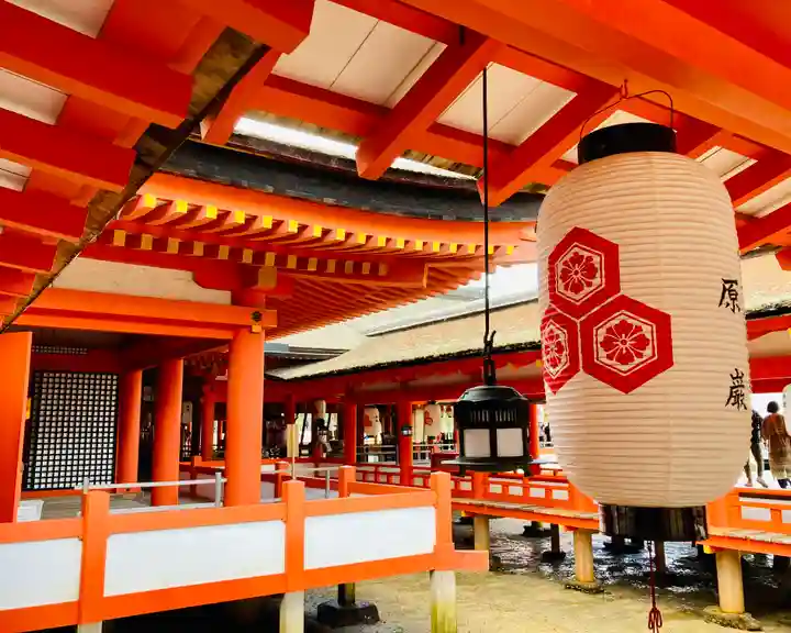 厳島神社の本殿・本堂