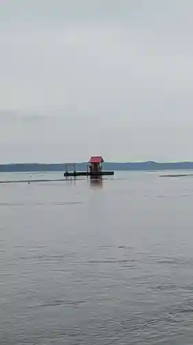 牡蠣島辨天神社(北海道)