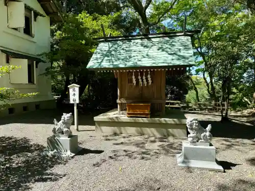安房神社の{uncategorized: "未分類", other: "その他", undefined: "問題あり", building: "その他建物", grave: "お墓", sacred_gate: "鳥居", guardian: "狛犬", statue: "像", buddha: "仏像", history: "歴史", nature: "自然", garden: "庭園", animal: "動物", pagoda: "塔", temizu: "手水舎", mountain_gate: "山門・神門", sanctuary: "本殿・本堂", subordinate: "末社・摂社", art: "芸術", scenery: "景色", jizo: "地蔵", ema: "絵馬", goshuin: "御朱印", omikuji: "おみくじ", items: "授与品その他", amulet: "お守り", goshuincho: "御朱印帳", eats: "食事", festival: "お祭り", votive_dance: "神楽", shichigosan: "七五三参", wedding: "結婚式", experience: "体験その他", initially: "初詣", around: "周辺", anti_infection: "感染症対策"}